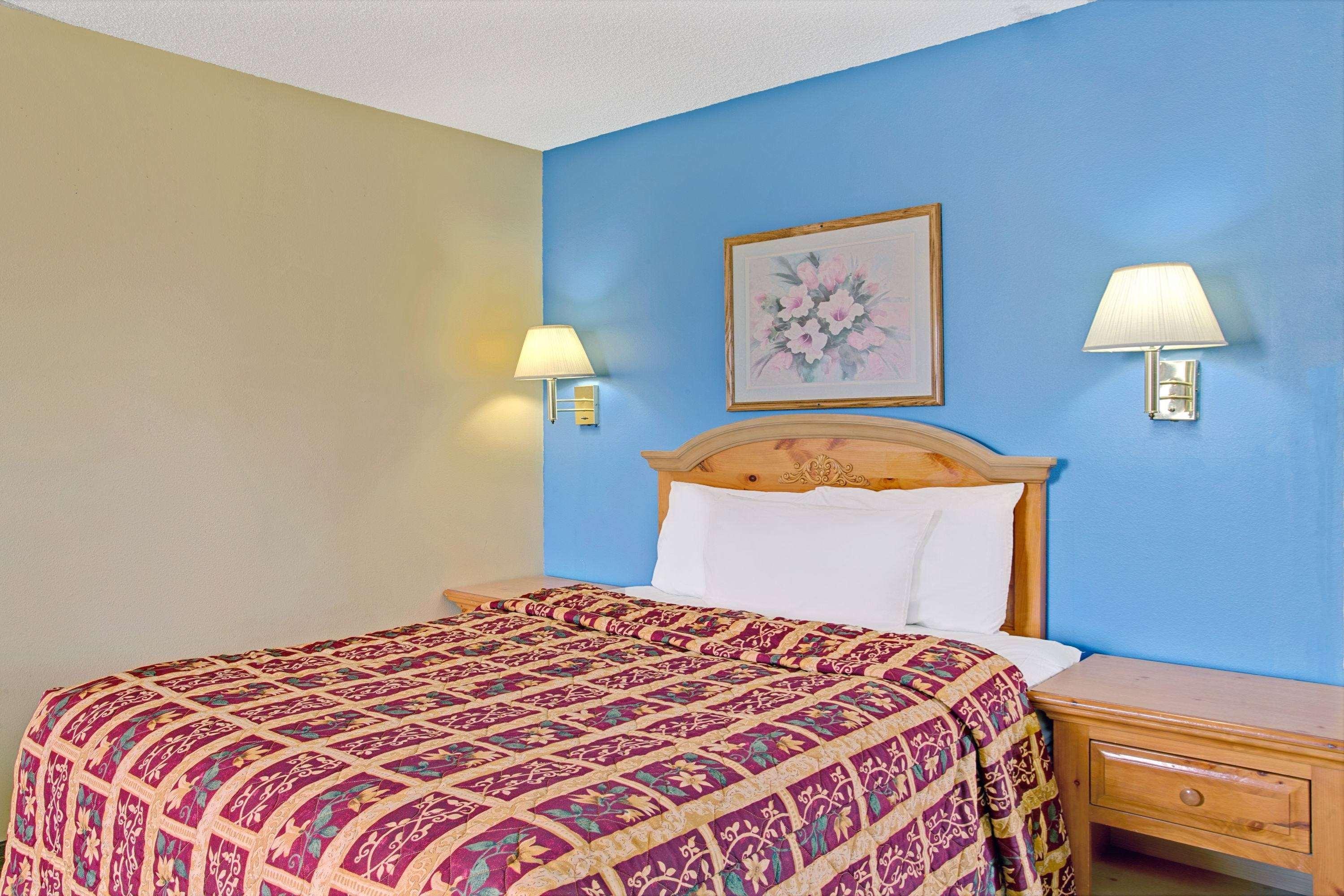 Days By Wyndham Hotel 2*