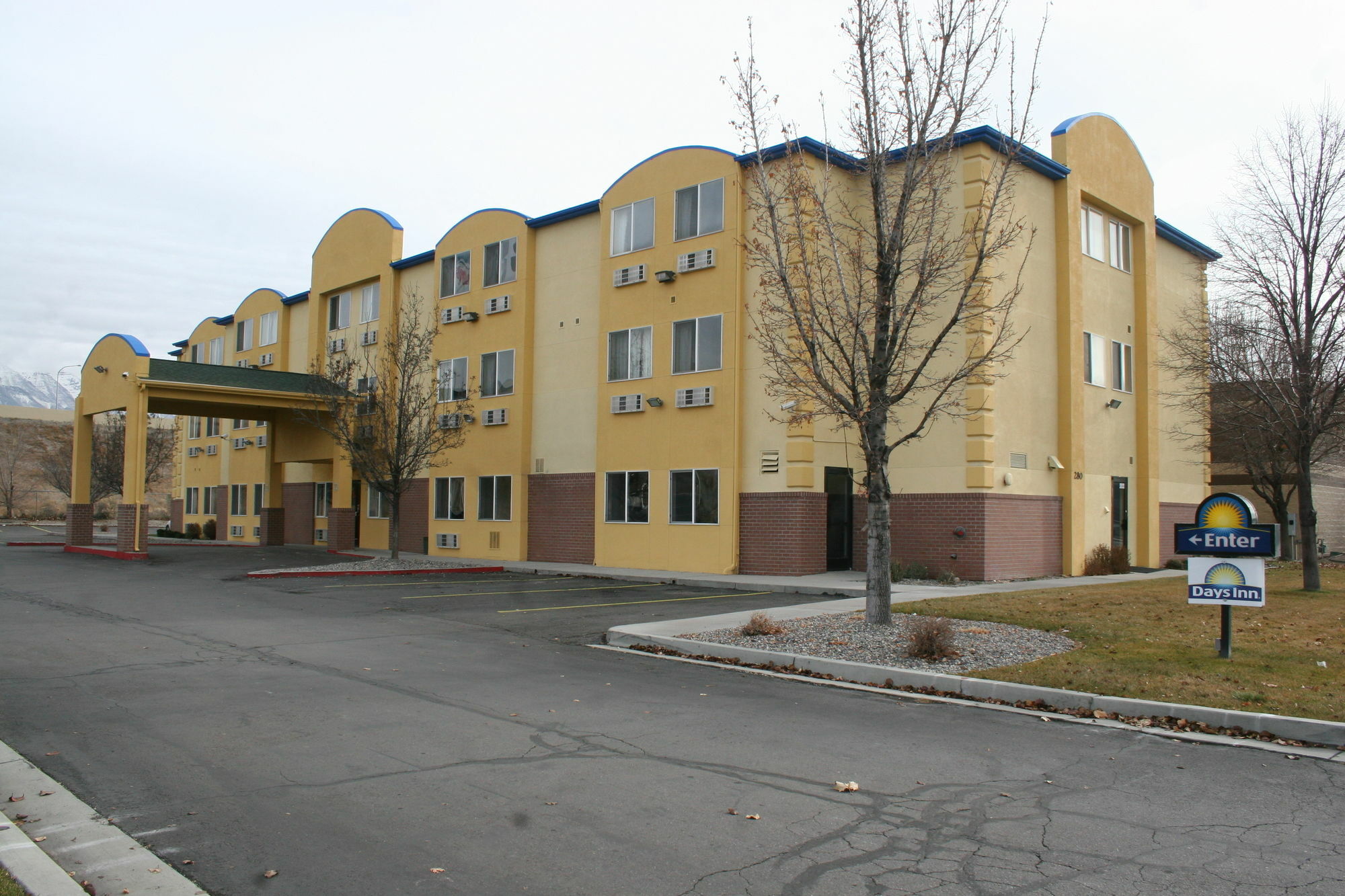 Days By Wyndham Hotel